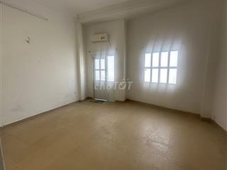 Phòng cho thuê 30m2 ở Đức Nhuận