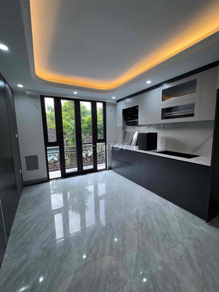 NHÀ ĐẸP PHÚC ĐỒNG – SÀI ĐỒNG – THANG MÁY – Ô TÔ VÀO NHÀ – hơn 8tỷ