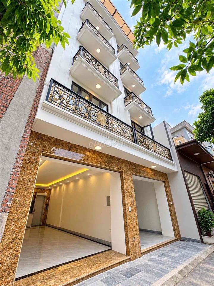 NHÀ ĐẸP PHÚC ĐỒNG – SÀI ĐỒNG – THANG MÁY – Ô TÔ VÀO NHÀ – hơn 8tỷ