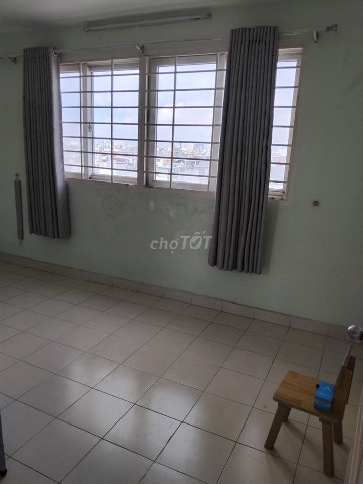 Cho thuê căn hộ cc 2PN, 1WC, ban công thoáng mát