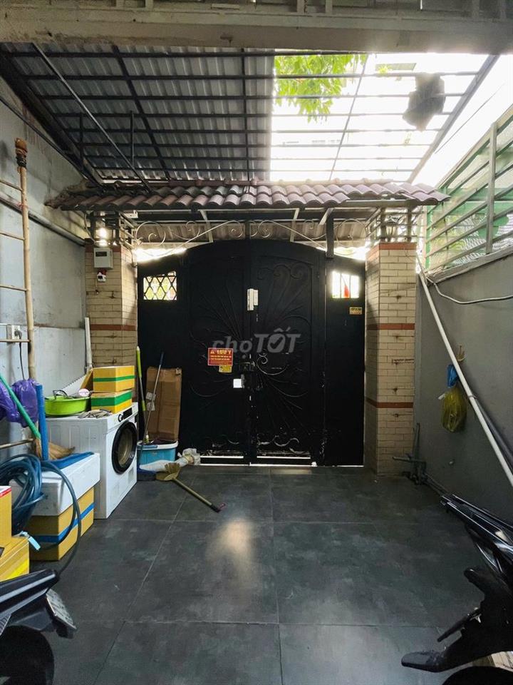 Bán gấp nhà riêng tại Bạch Đằng, 26,5 tỷ, 106m2, 3 tầng, 20PN
