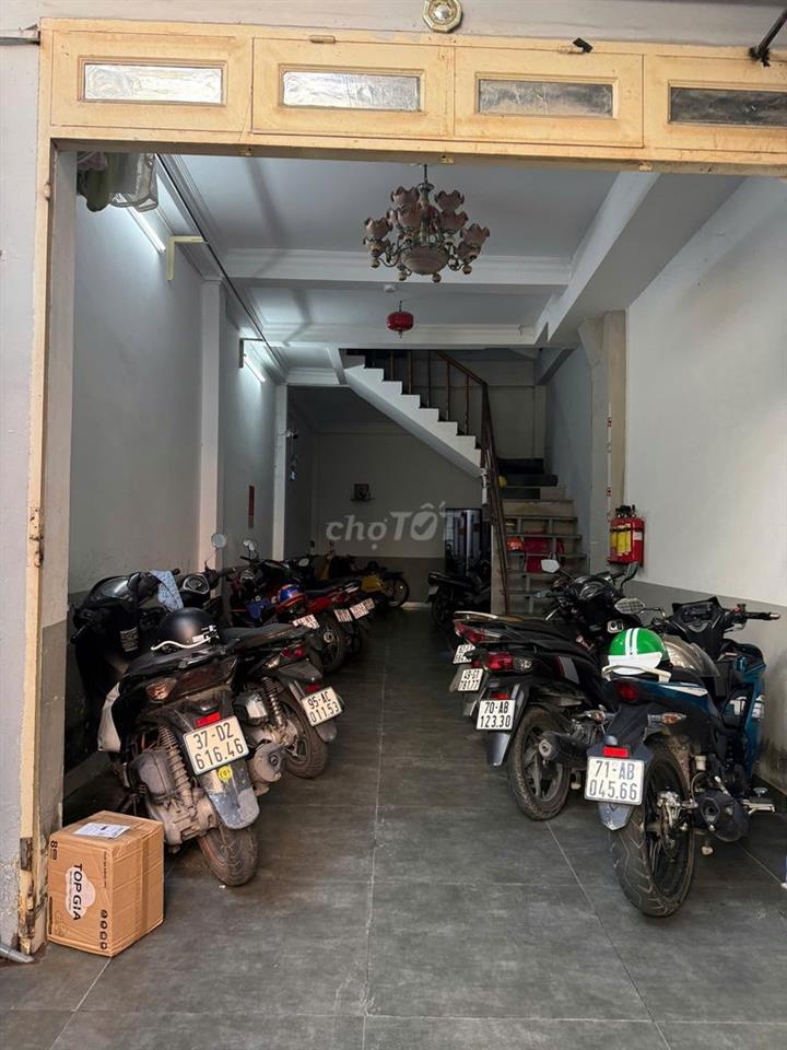 Bán gấp nhà riêng tại Bạch Đằng, 26,5 tỷ, 106m2, 3 tầng, 20PN
