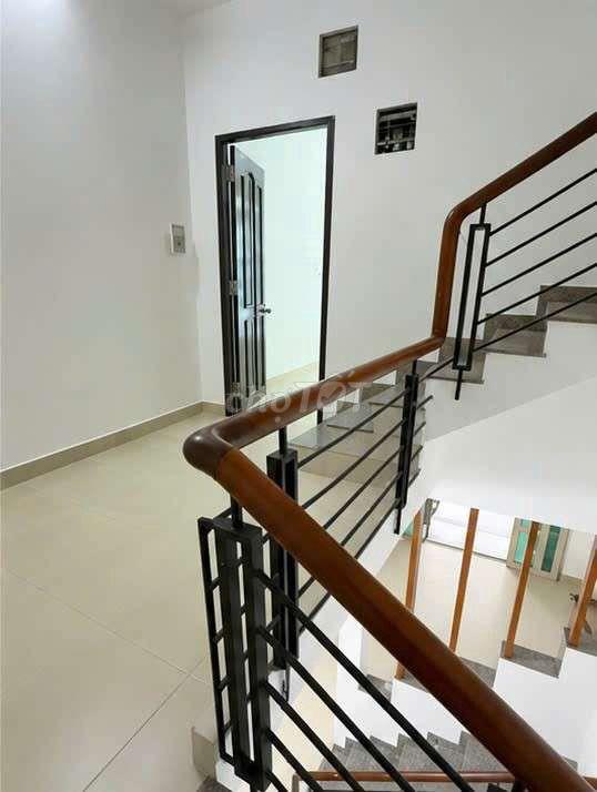Chính chủ Cho Thuê Nhà 4x10m 1 Trệt 2 Lầu P.10 Tân Bình