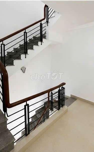 Chính chủ Cho Thuê Nhà 4x10m 1 Trệt 2 Lầu P.10 Tân Bình