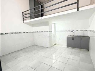 Phòng tầng trệt giá rẻ, gác cao 1m9