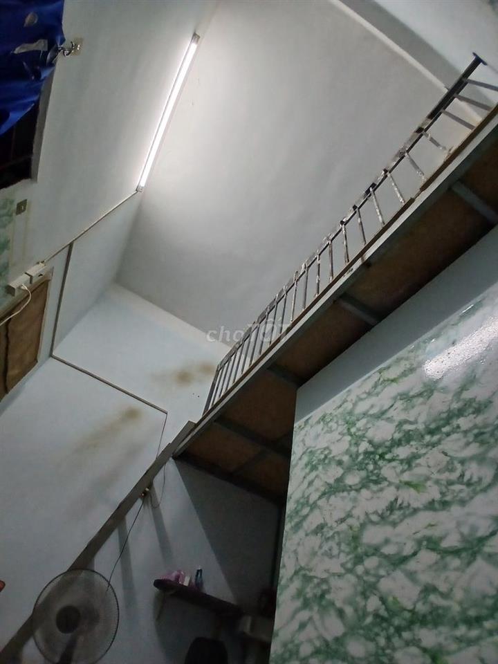 Do có việc gấp nên em cần pass phòng trọ