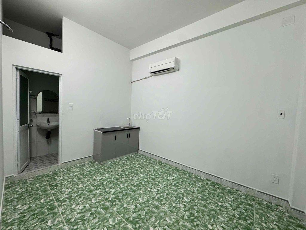 Cho Thuê Phòng Cách Trường ĐH Văn Hóa TP.HCM và Trường Kỹ Nghệ 300m