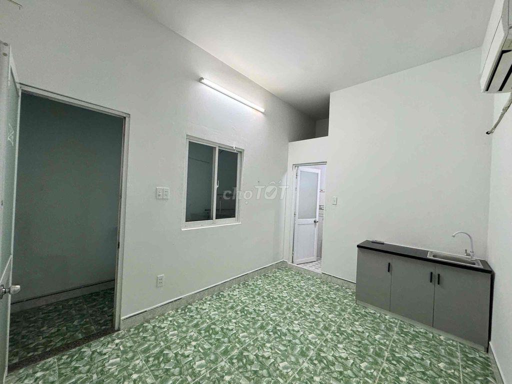 Cho Thuê Phòng Cách Trường ĐH Văn Hóa TP.HCM và Trường Kỹ Nghệ 300m