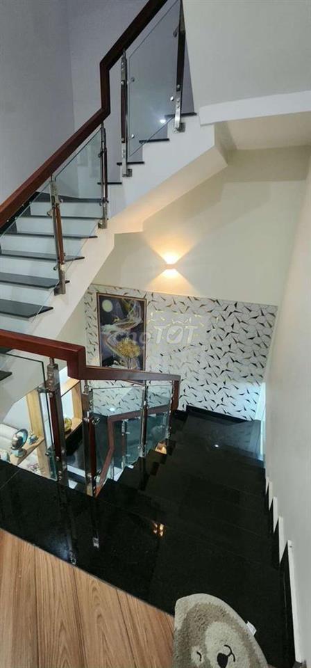 bán gấp nhà 94m2..1 trệt 2 lầu kdc bình đáng bình hòa hcm