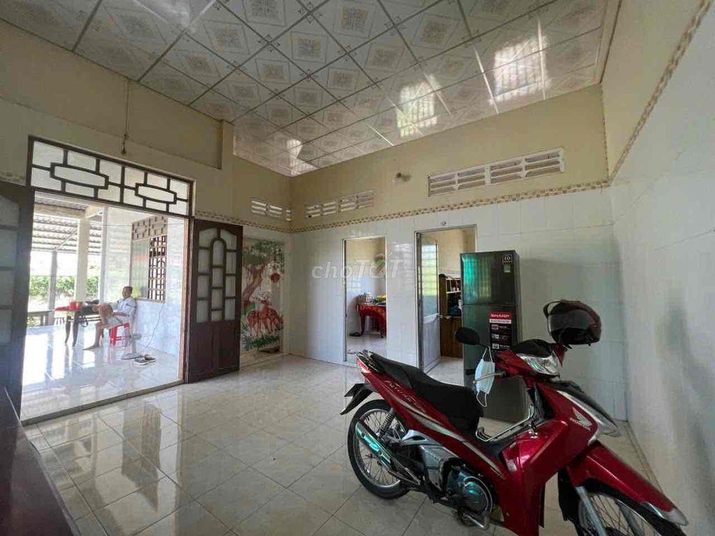 Bán Nhà Vườn Buông Tay