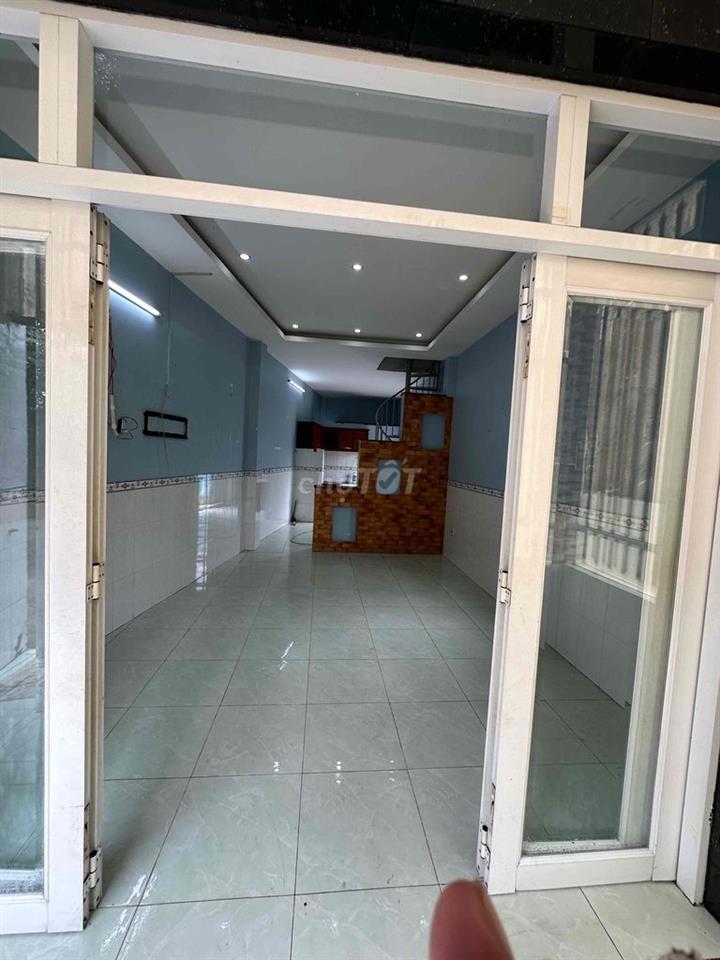 Nhà nguyên can , điện nước chính thức , nhà góc , khu dân cư yên tỉnh