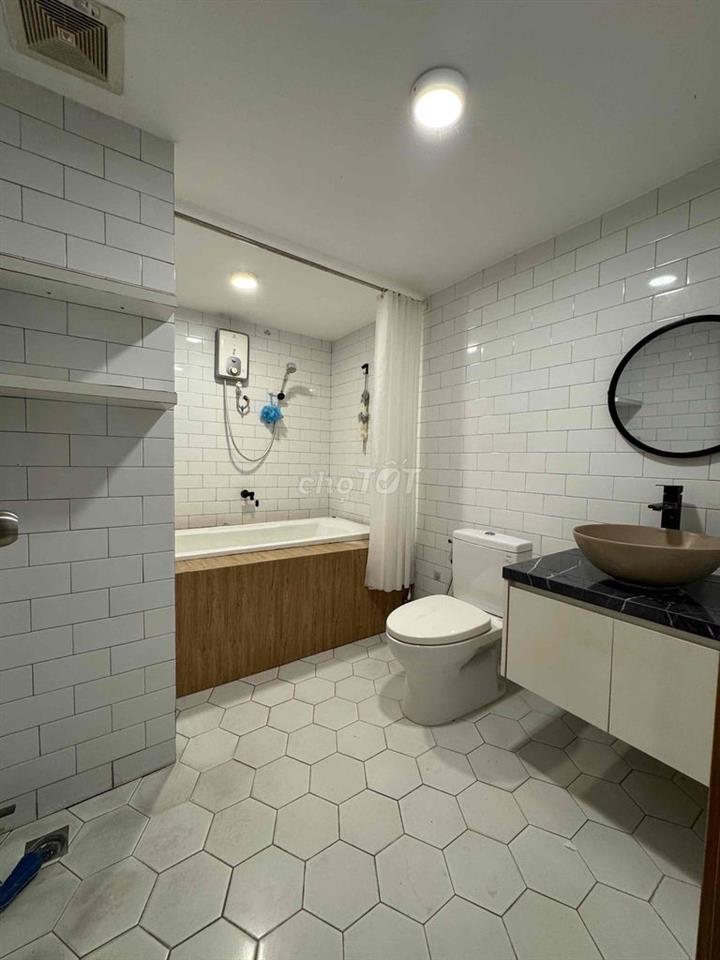 Cho thuê căn hộ 2 sân vườn 200m2