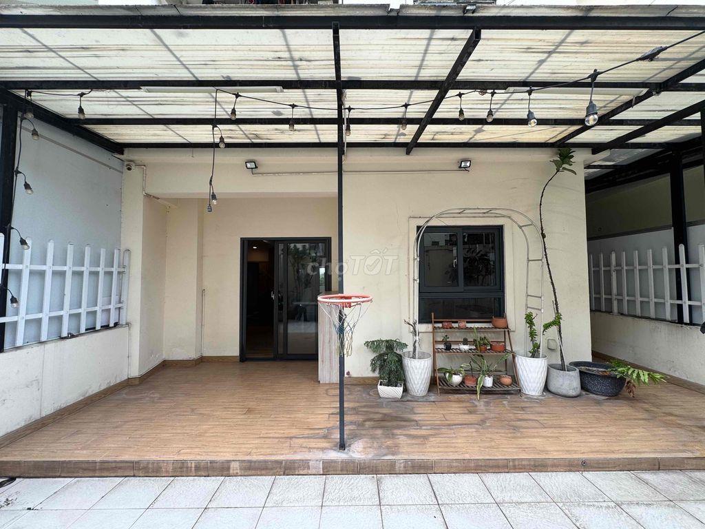 Cho thuê căn hộ 2 sân vườn 200m2