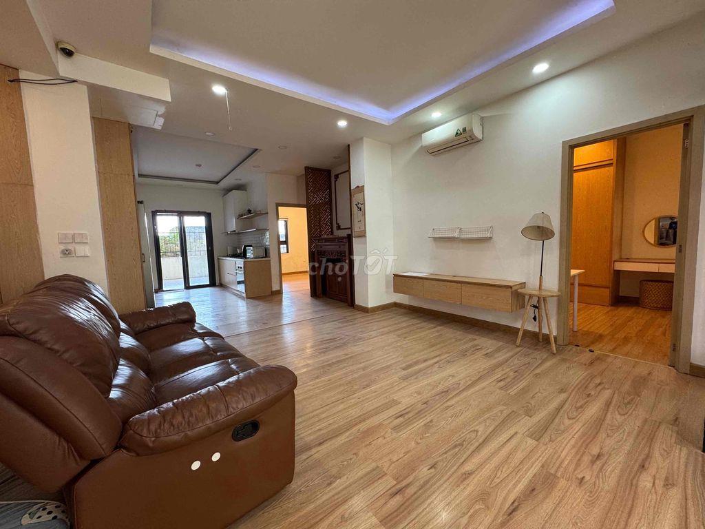 Cho thuê căn hộ 2 sân vườn 200m2