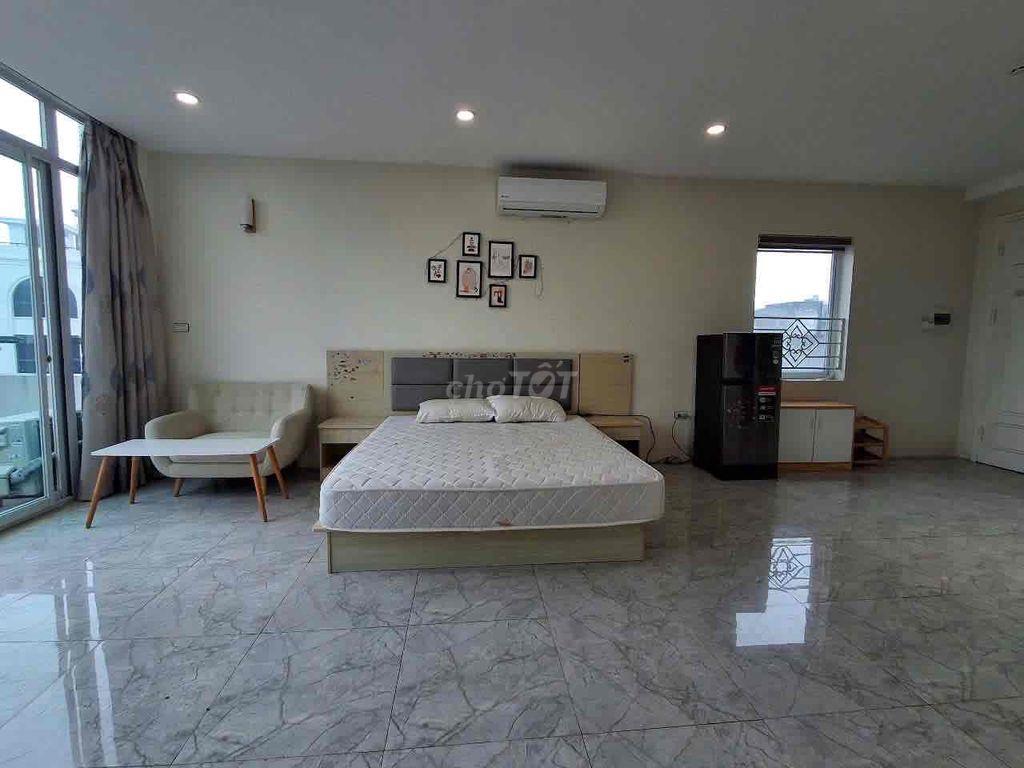 Phòng 40m2_ studio ban công view phố