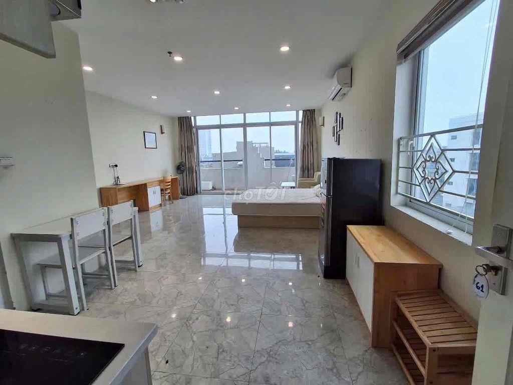 Phòng 40m2_ studio ban công view phố