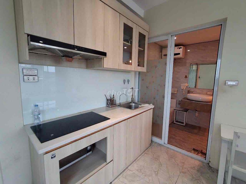 Phòng 40m2_ studio ban công view phố