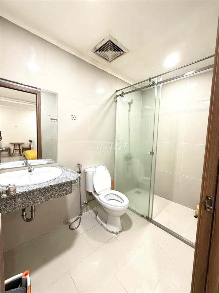Phòng 35m2_ Studio cửa sổ lớn_205QL13( Cắt Xô Viết- Nguyễn Xí)