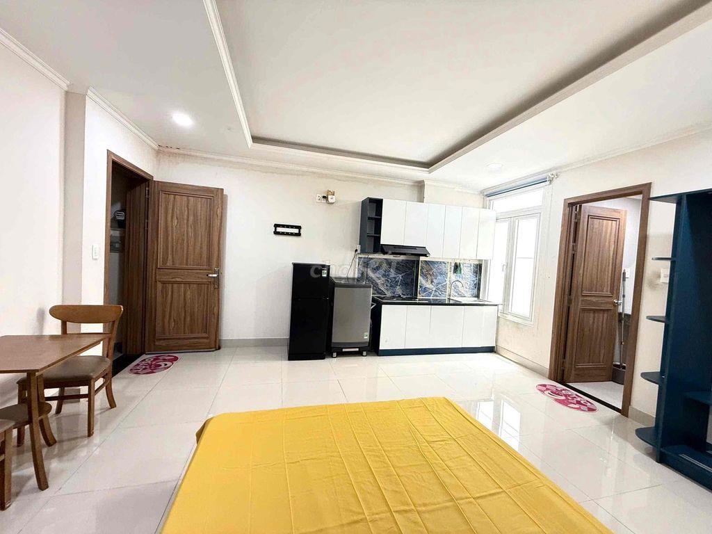 Phòng 35m2_ Studio cửa sổ lớn_205QL13( Cắt Xô Viết- Nguyễn Xí)