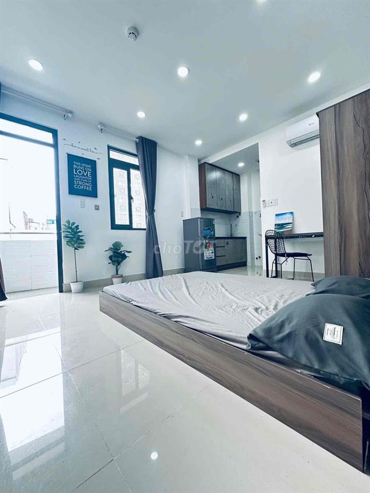 Phòng 35m2_ Studio ban công_ 152/18 Nguyễn Trọng tuyển