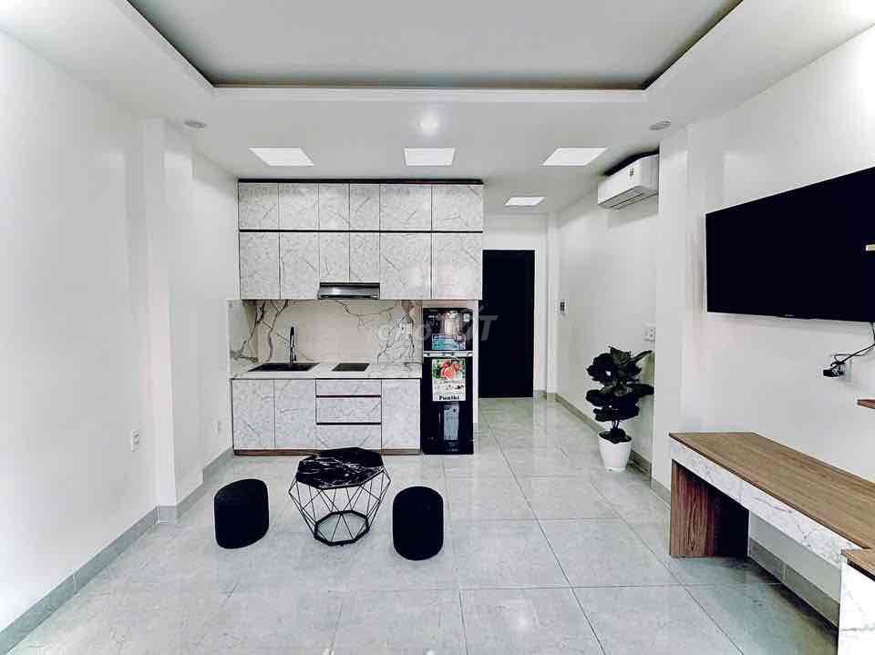 Phòng 35m2 ban công_ Full nội thất_ nhà mới_ 130bis Trần Huy Liệu