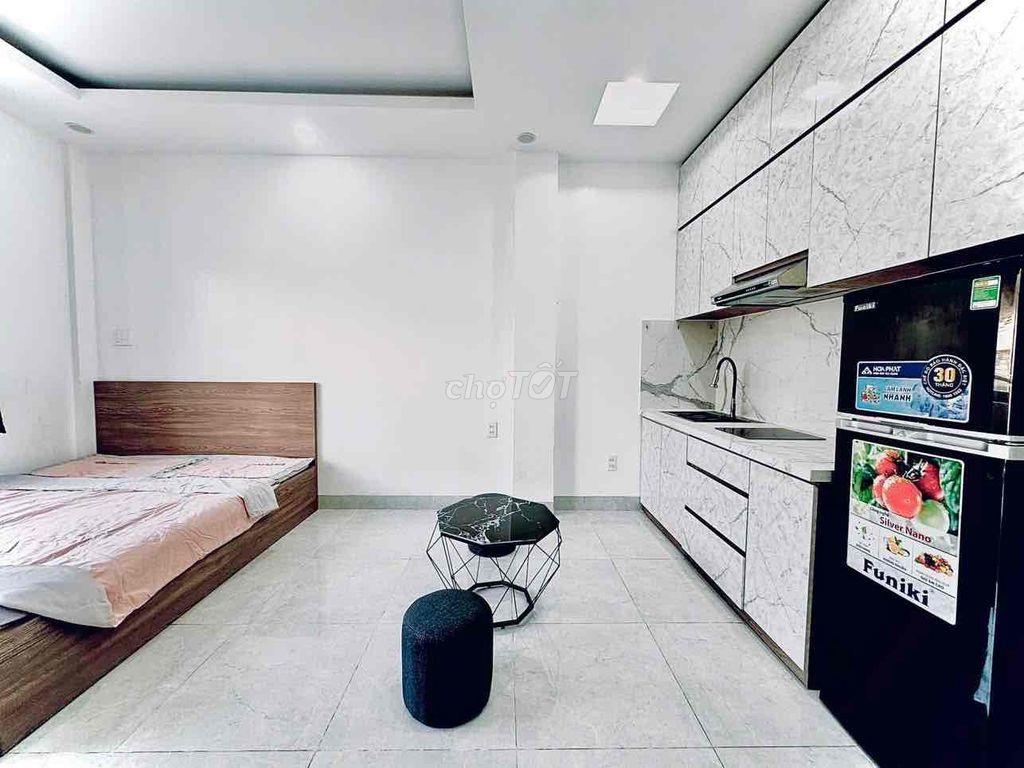 Phòng 35m2 ban công_ Full nội thất_ nhà mới_ 130bis Trần Huy Liệu