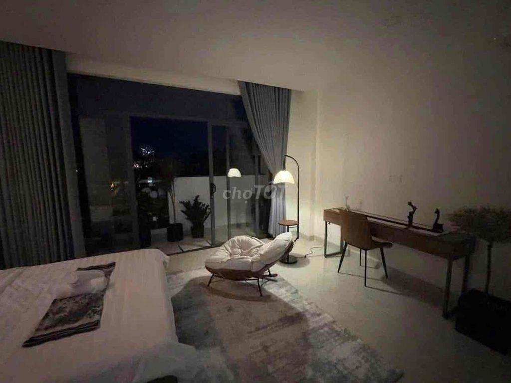 Phòng 35m2_ Studio ban công, cửa sổ lớn_ 190 Bạch Đằng