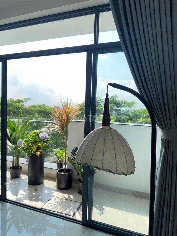 Phòng 35m2_ Studio ban công, cửa sổ lớn_ 190 Bạch Đằng