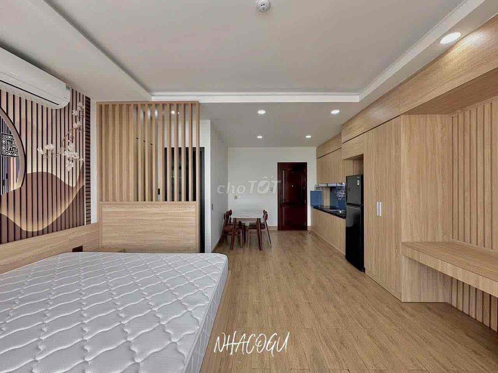 Phòng 35m2_ Studio ban công lớn_