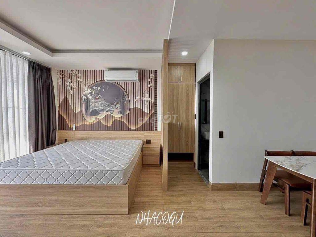 Phòng 35m2_ Studio ban công lớn_