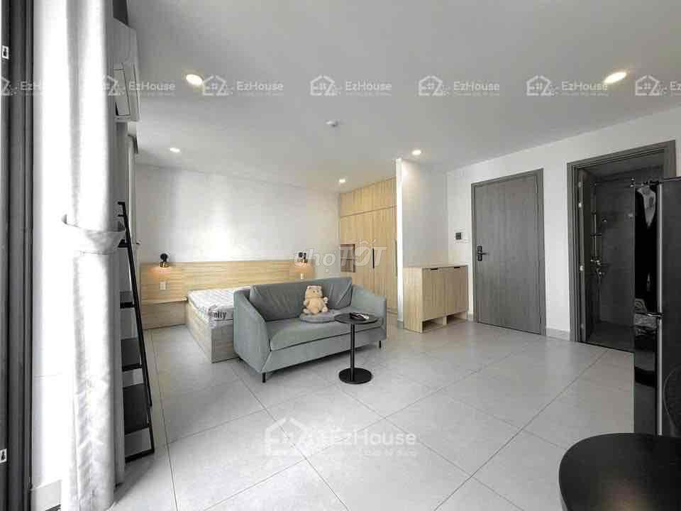 Phòng 40m2_Studio ban công lớn_ 2 Hoa Hồng