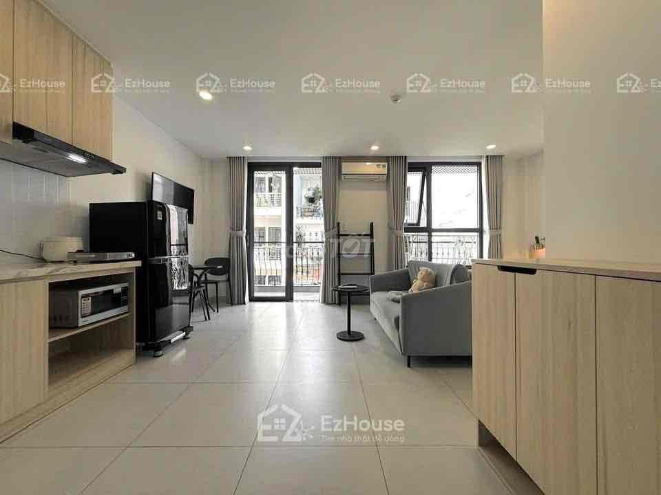 Phòng 40m2_Studio ban công lớn_ 2 Hoa Hồng