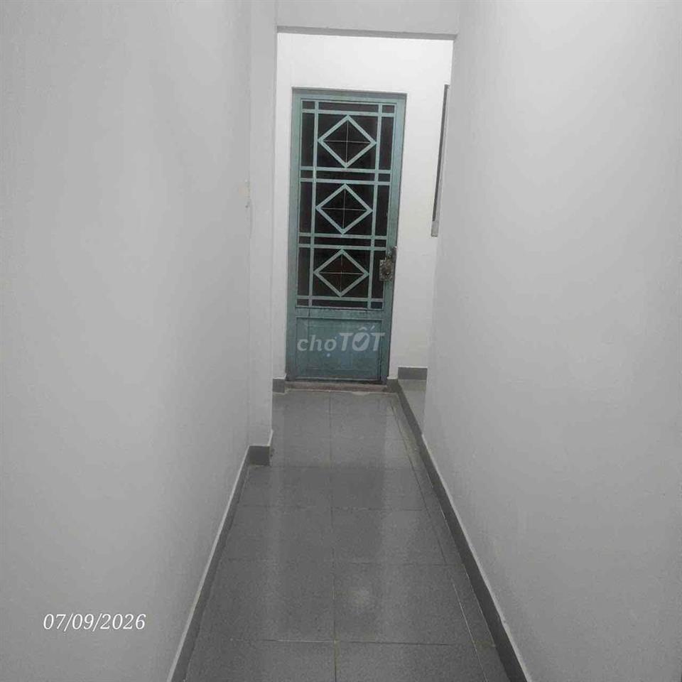 Cho thuê nhà nguyên căn 1 trệt 1 lầu đúc MỚI SỬA SANG