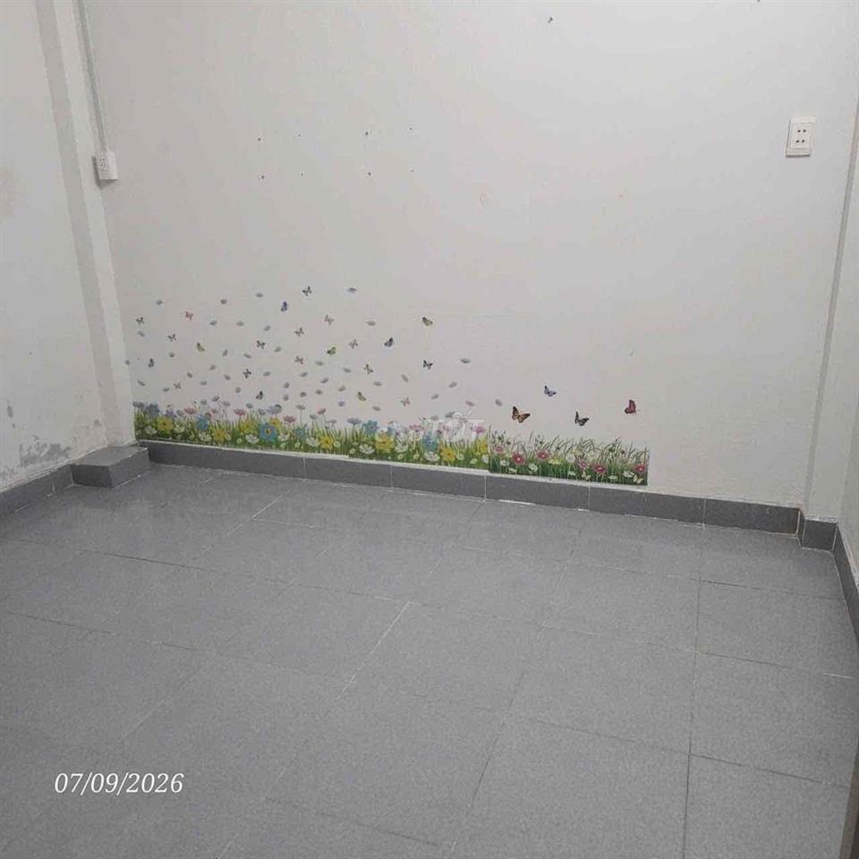 Cho thuê nhà nguyên căn 1 trệt 1 lầu đúc MỚI SỬA SANG