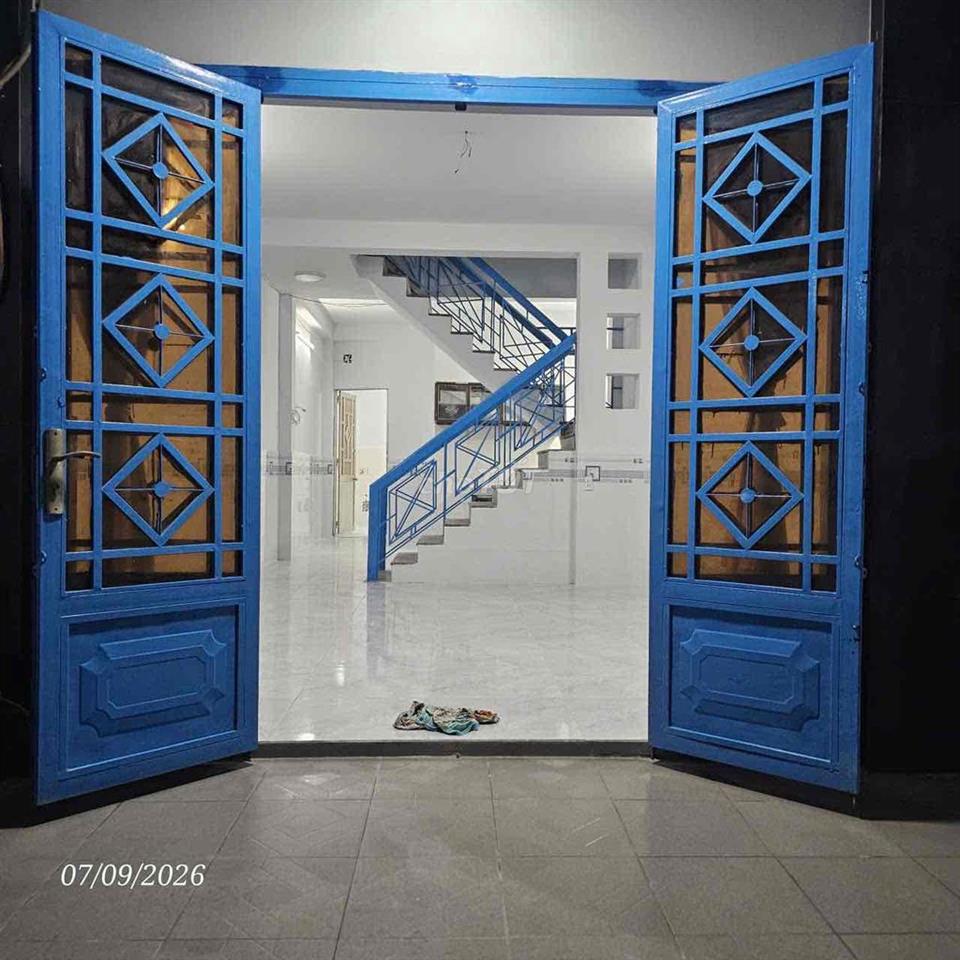Cho thuê nhà nguyên căn 1 trệt 1 lầu đúc MỚI SỬA SANG