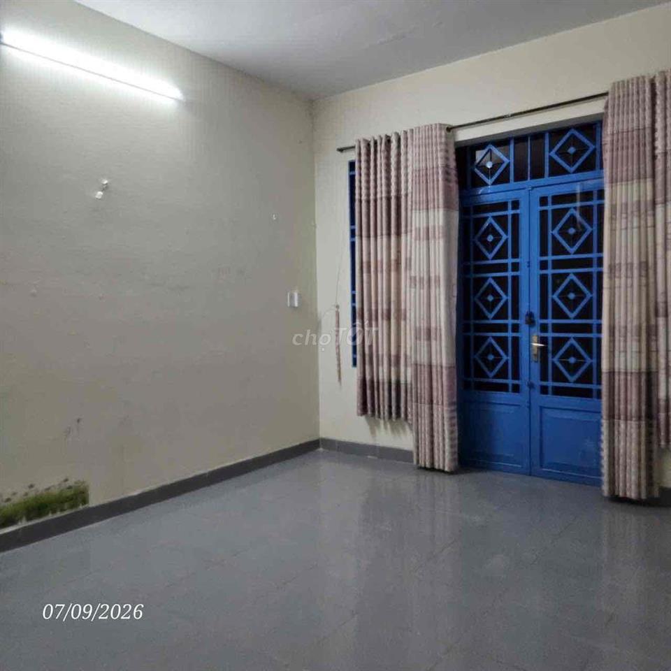 Cho thuê nhà nguyên căn 1 trệt 1 lầu đúc MỚI SỬA SANG
