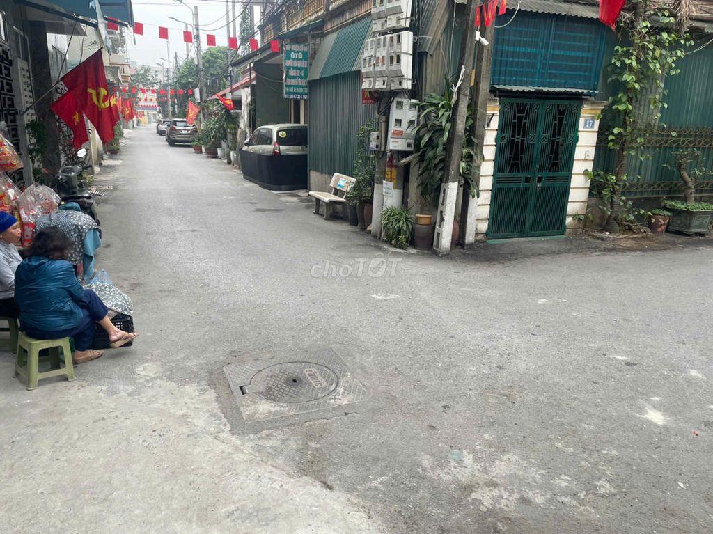 Cần tiền kinh doanh bán gấp nhà xây mới siêu đẹp