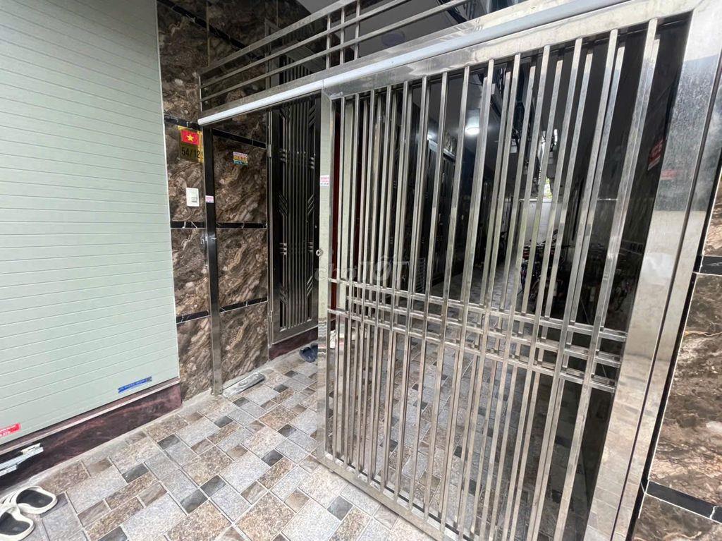 Cần tiền kinh doanh bán gấp nhà xây mới siêu đẹp