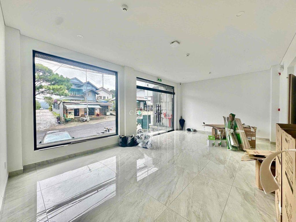 CHO THUÊ MẶT 40M2 CÓ HẦM XE P4 GIÁ 15 TR/THÁNG