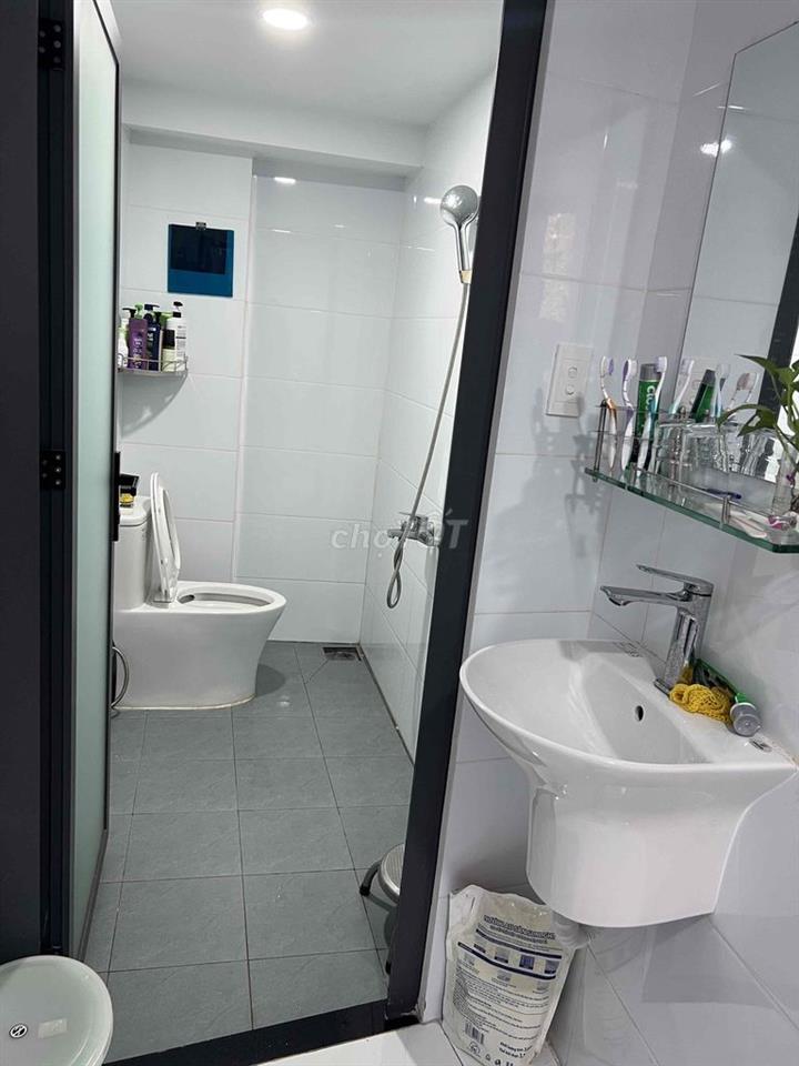 nhà mặt tiền đường số