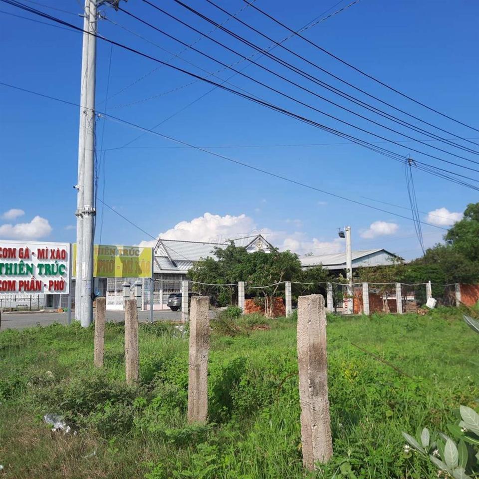 Đất đẹp mặt tiền cần bán gấp