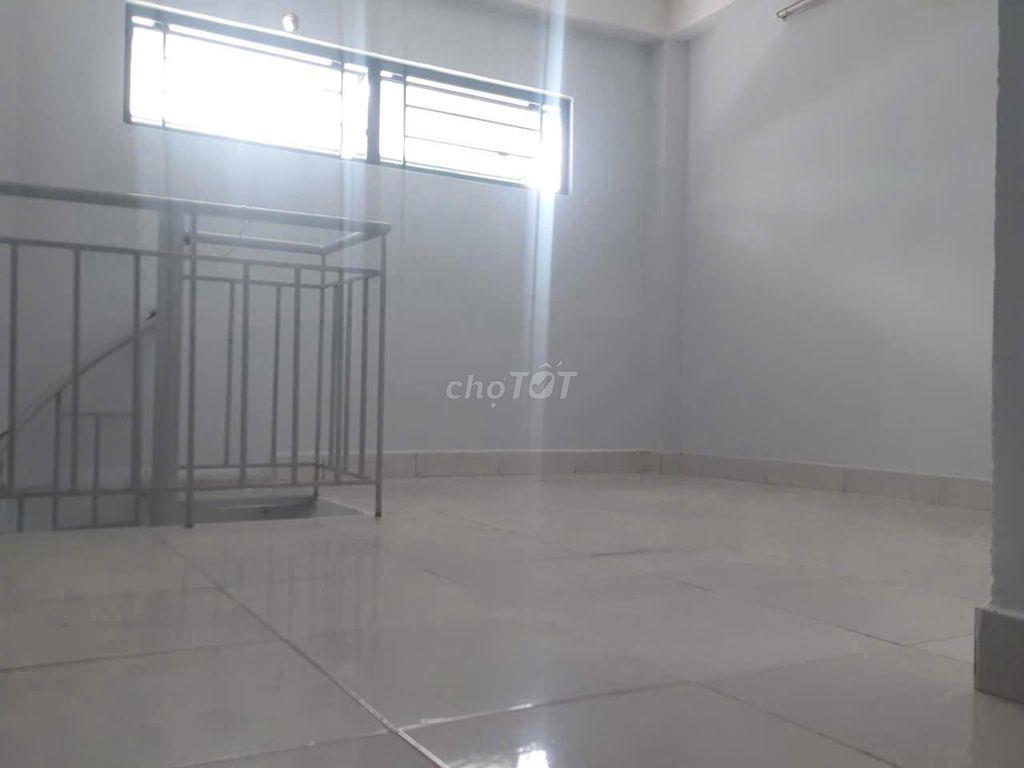 Shophouse nhỏ xinh, vừa ở vừa kinh doanh, gần chợ An Lạc, Bình Tân