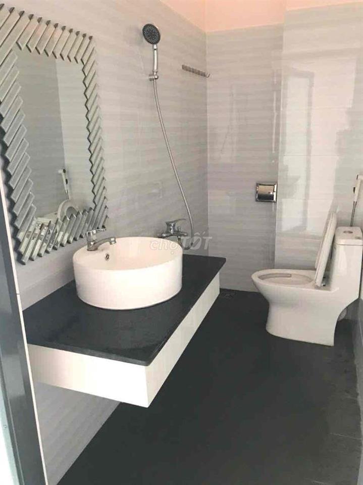 Bán nhà 2 mặt tiền phú thọ hoà tân phú