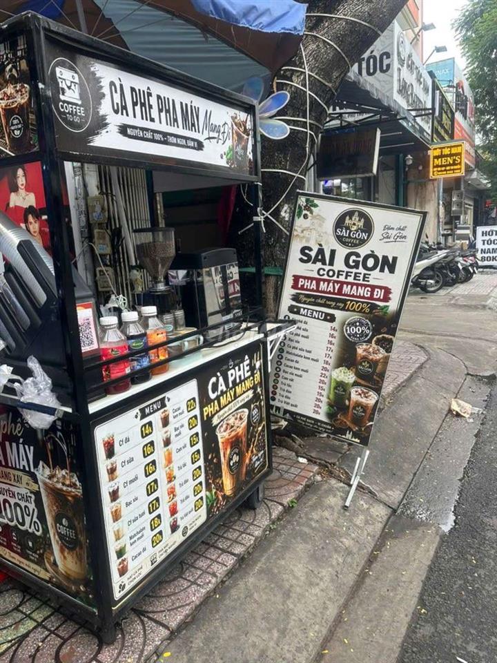 sang cây cafe có lượng khách ổn định