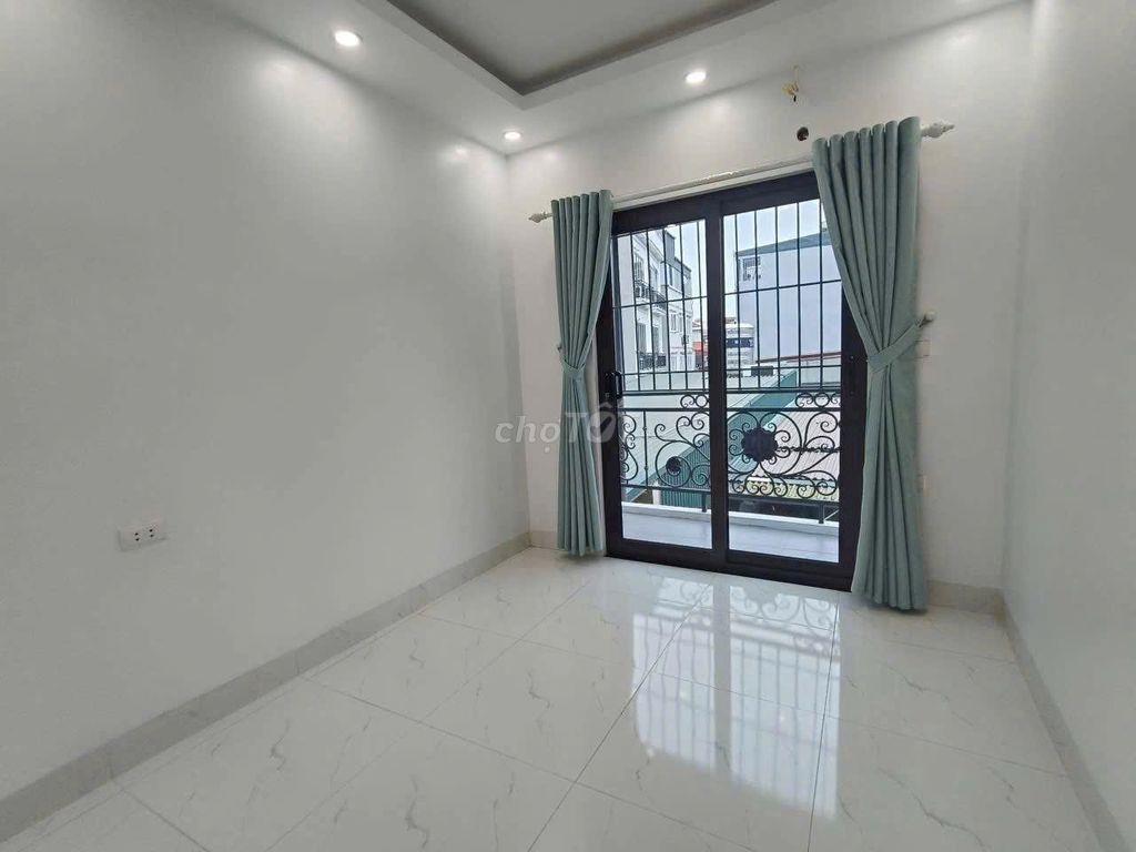 Bán nhà 30m2 3 tầng 4PN Vĩnh Hưng, Lĩnh Nam Hoàng Mai