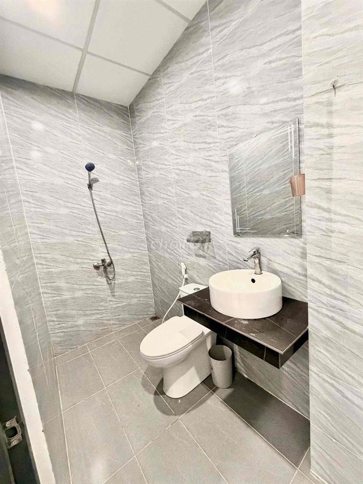 phòng 40m2_1 phòng ngủ, ban công, nội thấy đầy đủ_ 196 Phan Xích Long