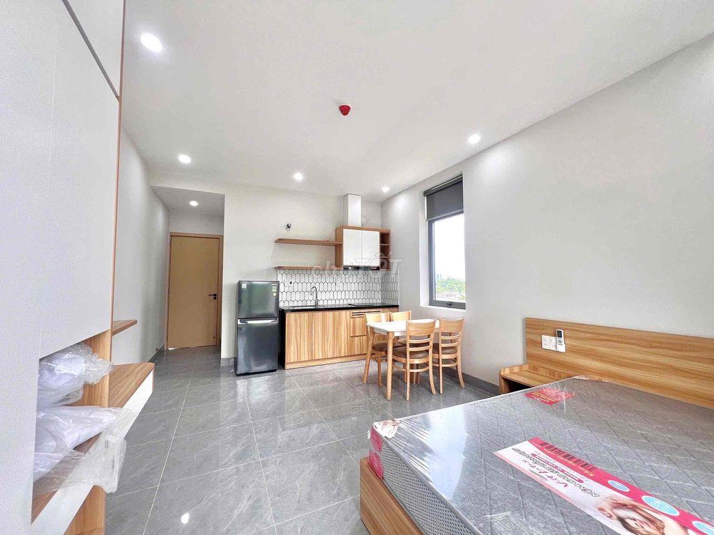 Phòng 40m2_ studio, ban công, nội thất đầy đủ_ hẻm 796 Trường Sa