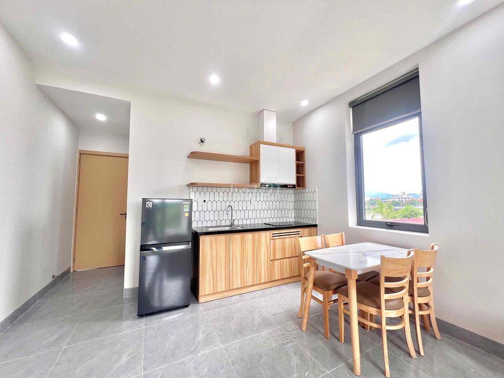 Phòng 40m2_ studio, ban công, nội thất đầy đủ_ hẻm 796 Trường Sa