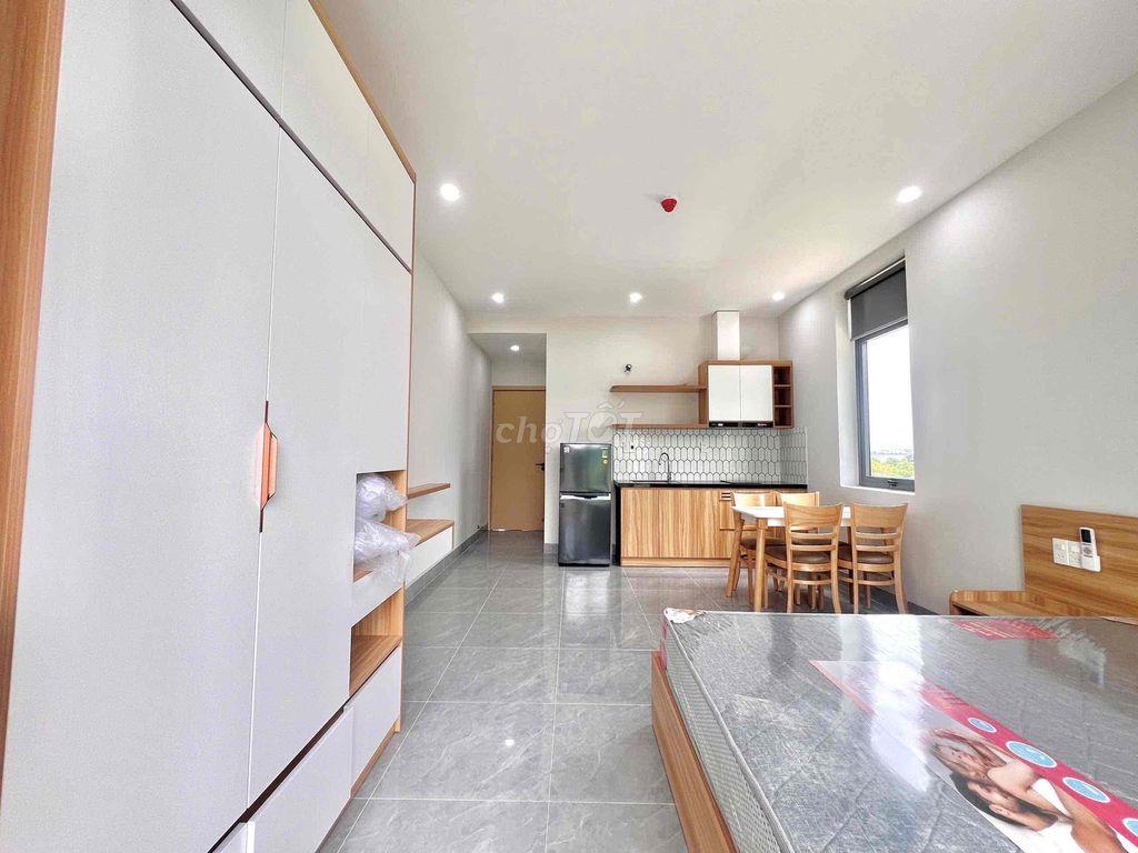 Phòng 40m2_ studio, ban công, nội thất đầy đủ_ hẻm 796 Trường Sa