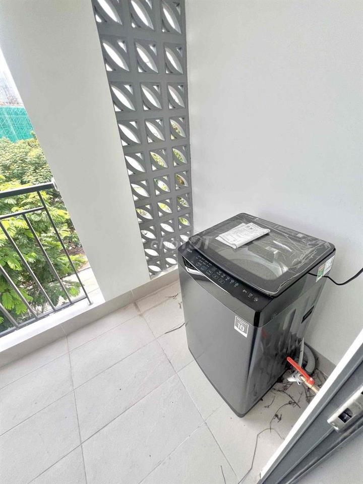Phòng 40m2_ studio, ban công, nội thất đầy đủ_ hẻm 796 Trường Sa